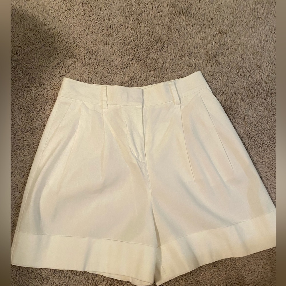 Vintage Diane Von Furstenberg linen shorts